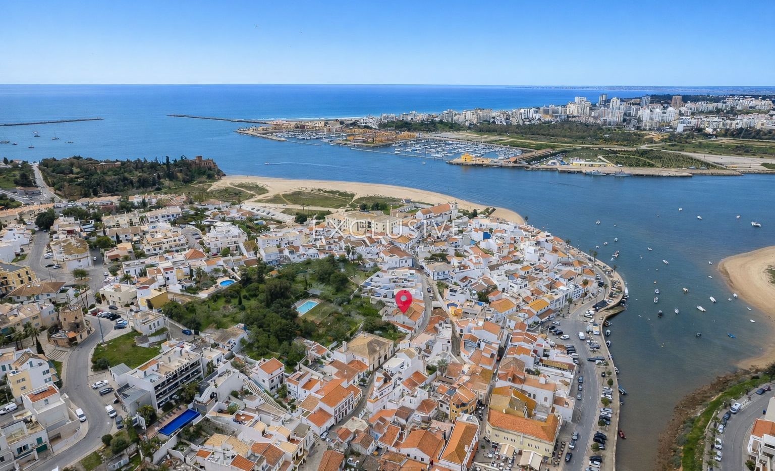 Dorfhaus zu renovieren im Zentrum von Ferragudo, Algarve