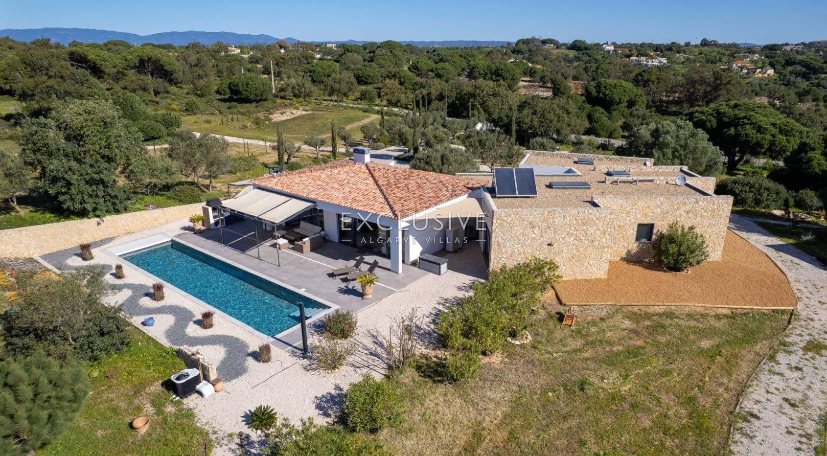 Zeitgenössische einstöckige 4-Bett-Villa mit Pool in der Nähe von Carvoeiro-1