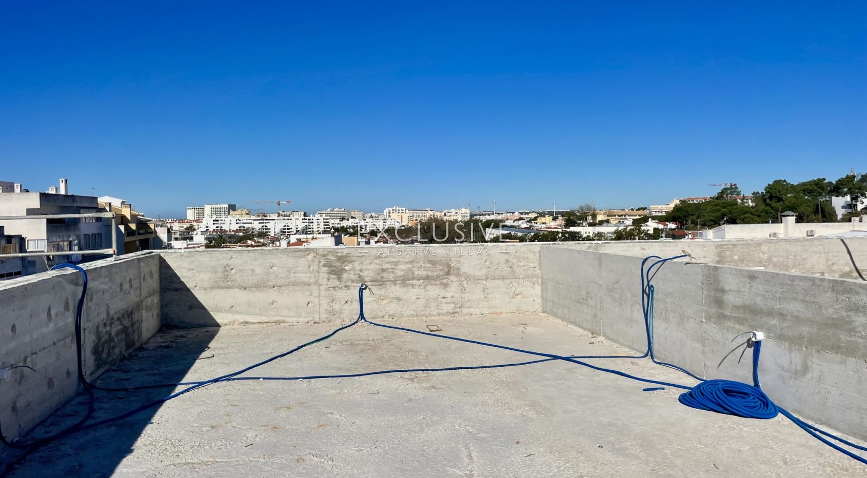 Eine neue 2-Zimmer-Wohnung in Quarteira