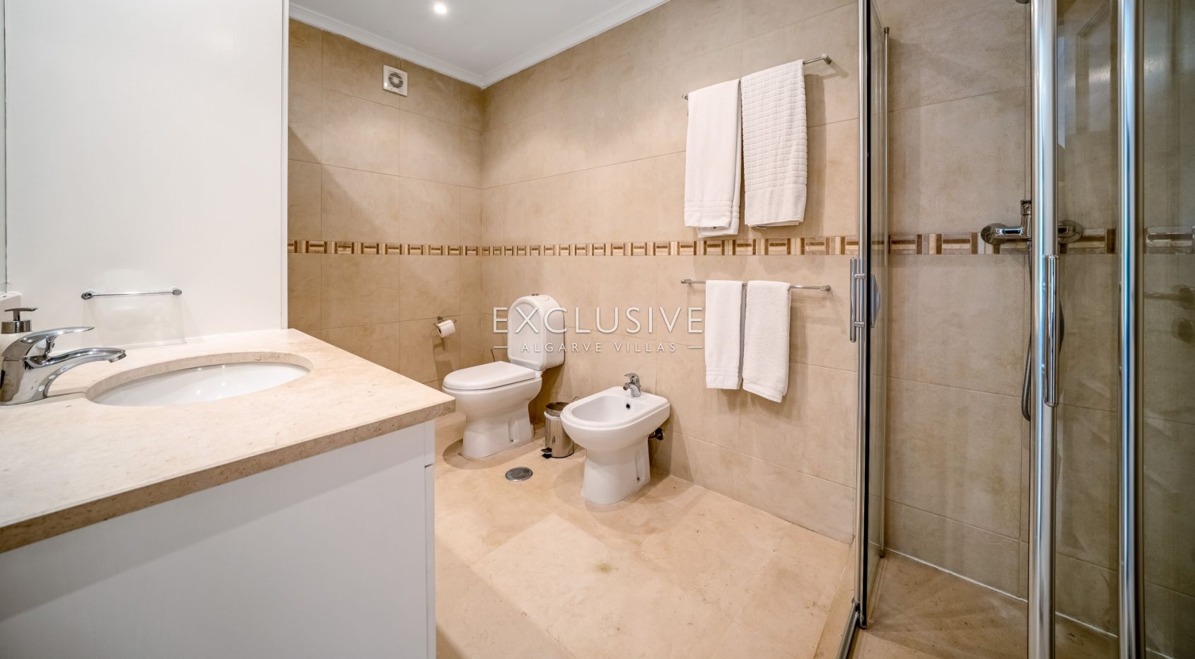 Elegante 5-Schlafzimmer-Villa in Santo António Golf Resort, Algarve