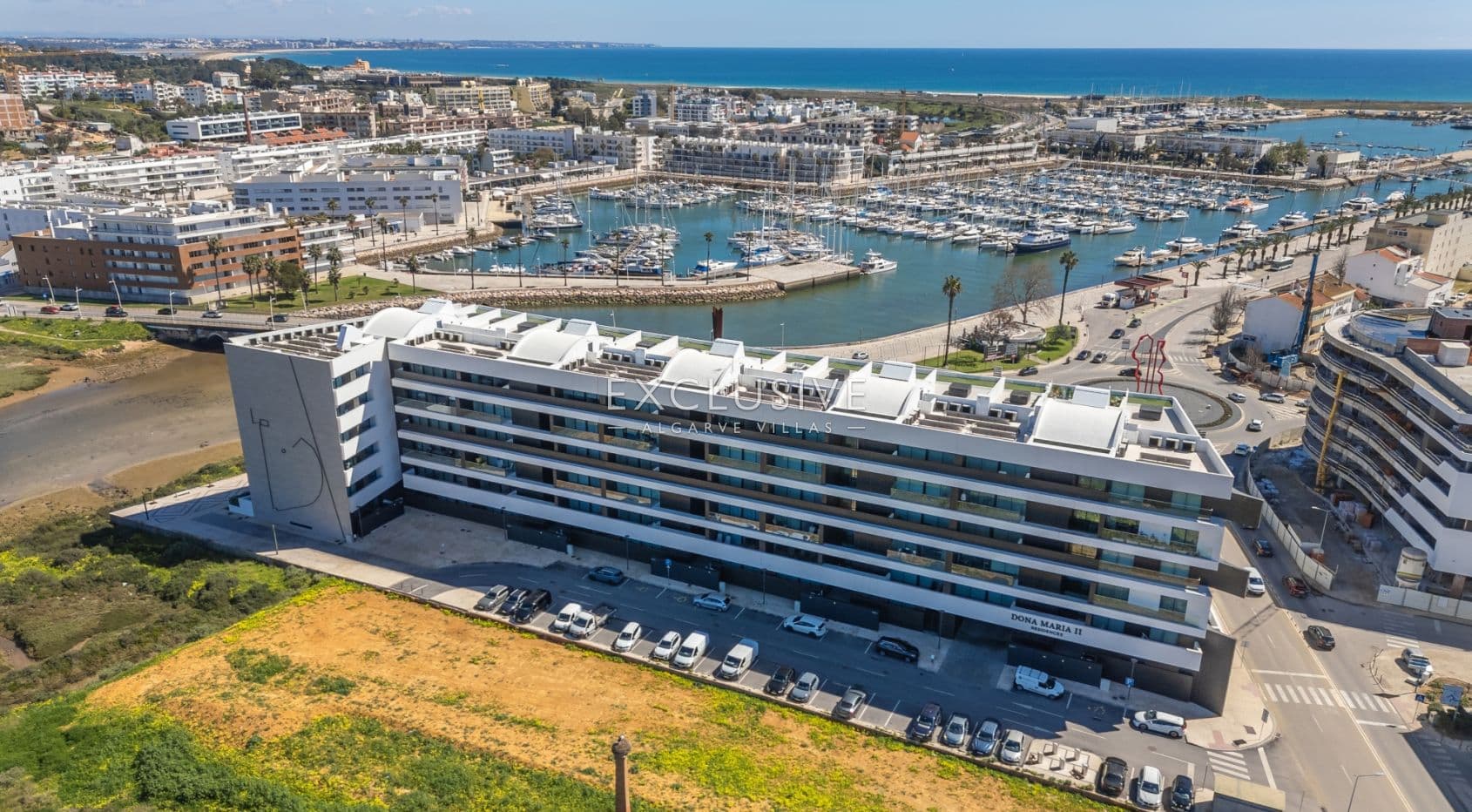 Helle moderne Wohnung mit Blick auf den Yachthafen und das Meer in Lagos-1