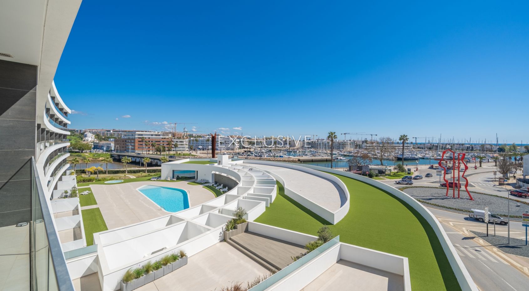 Helle moderne Wohnung mit Blick auf den Yachthafen und das Meer in Lagos