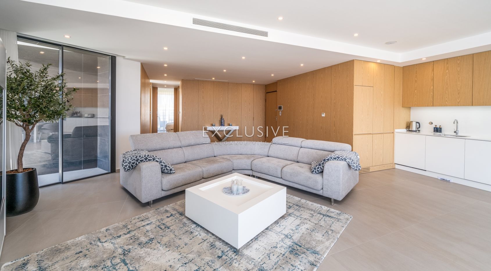 Helle moderne Wohnung mit Blick auf den Yachthafen und das Meer in Lagos