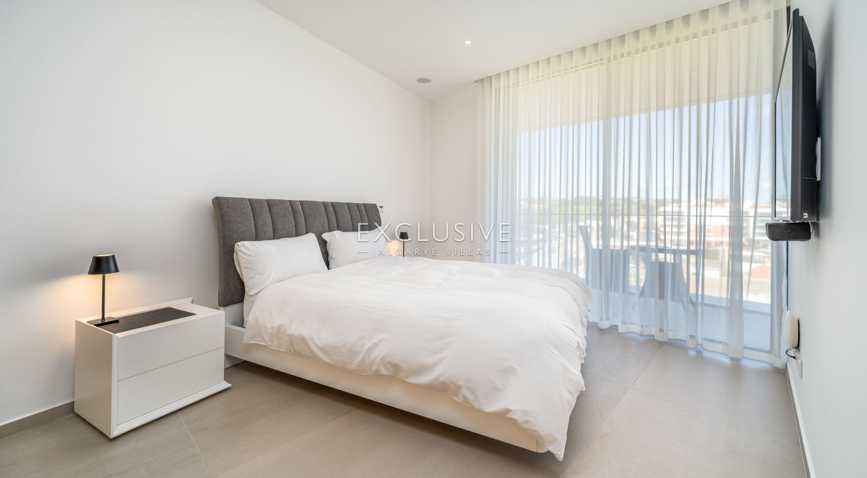 Helle moderne Wohnung mit Blick auf den Yachthafen und das Meer in Lagos