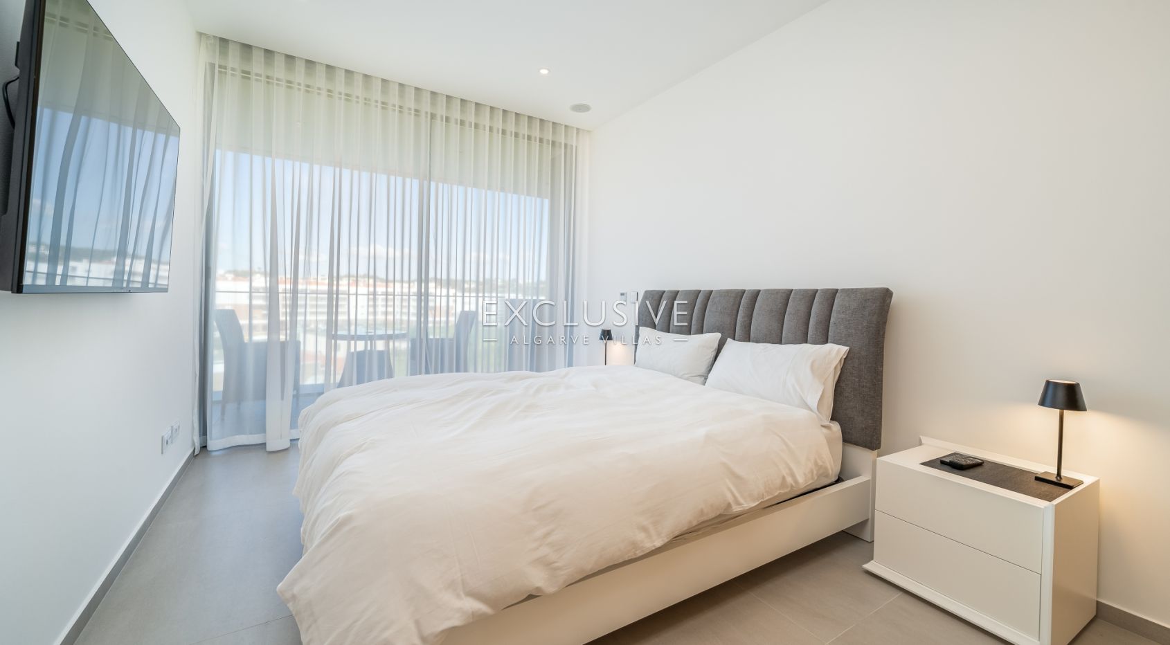 Helle moderne Wohnung mit Blick auf den Yachthafen und das Meer in Lagos