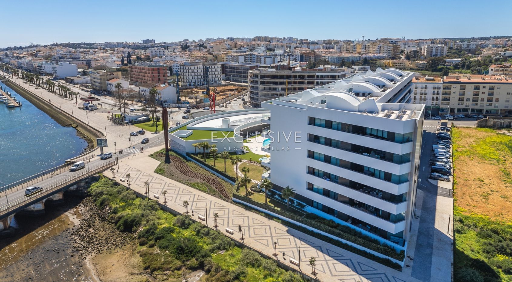 Helle moderne Wohnung mit Blick auf den Yachthafen und das Meer in Lagos