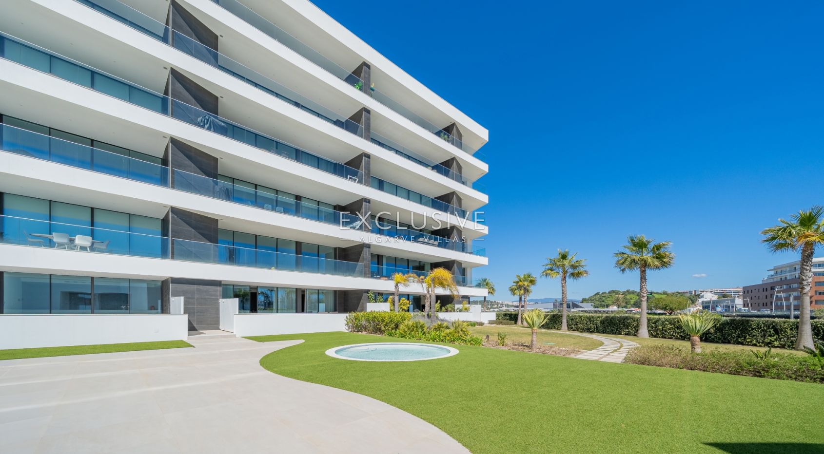 Helle moderne Wohnung mit Blick auf den Yachthafen und das Meer in Lagos