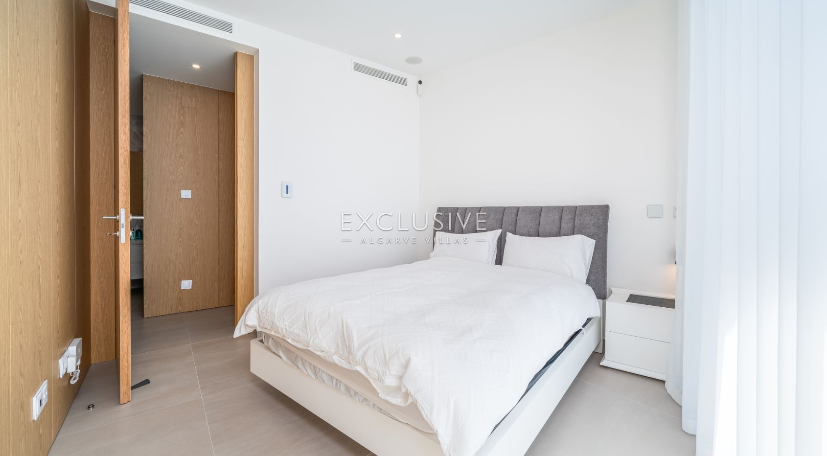 Helle moderne Wohnung mit Blick auf den Yachthafen und das Meer in Lagos