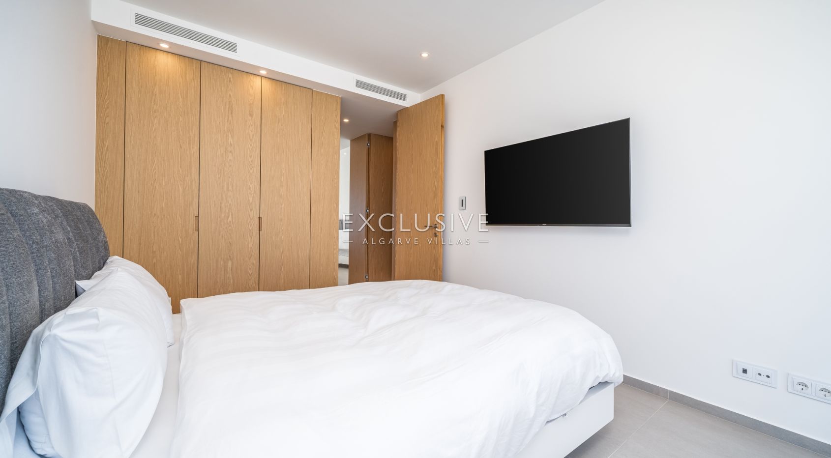 Helle moderne Wohnung mit Blick auf den Yachthafen und das Meer in Lagos