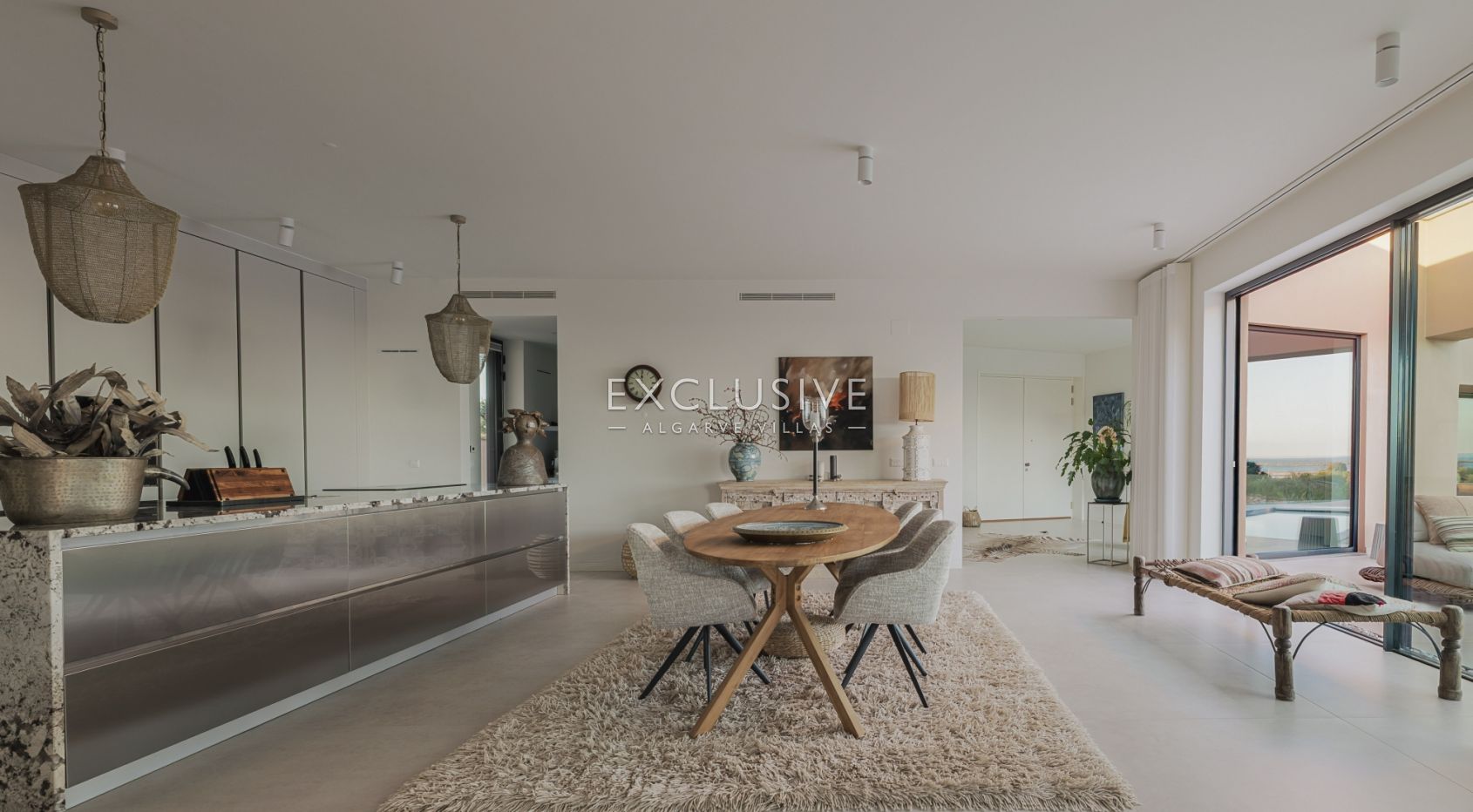 Luxuriöse, moderne Villa neben dem Golfplatz Palmares mit Panoramablick auf das Meer in