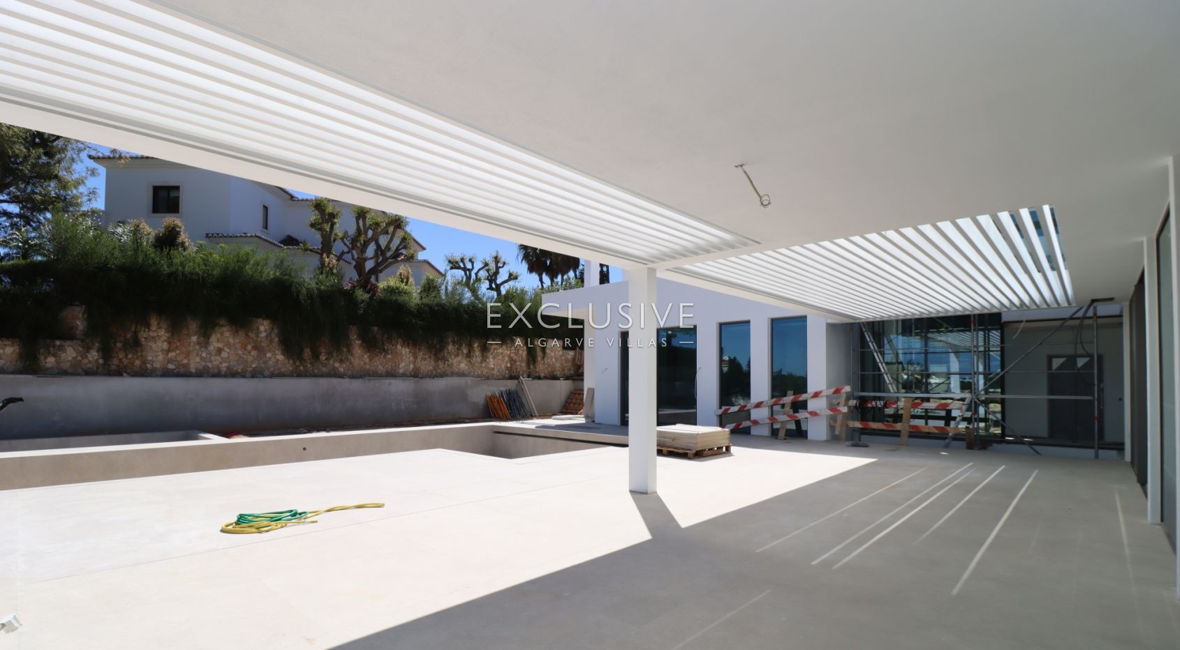 4+1-Villa in Quinta do Lago, nur wenige Gehminuten vom Strand entfernt, Algarve
