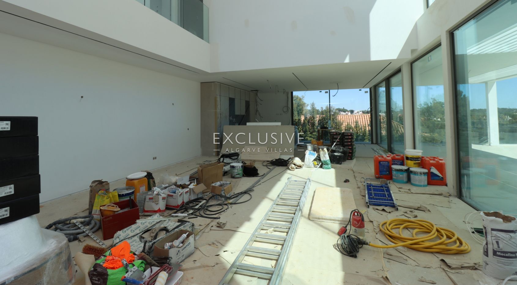 4+1-Villa in Quinta do Lago, nur wenige Gehminuten vom Strand entfernt, Algarve