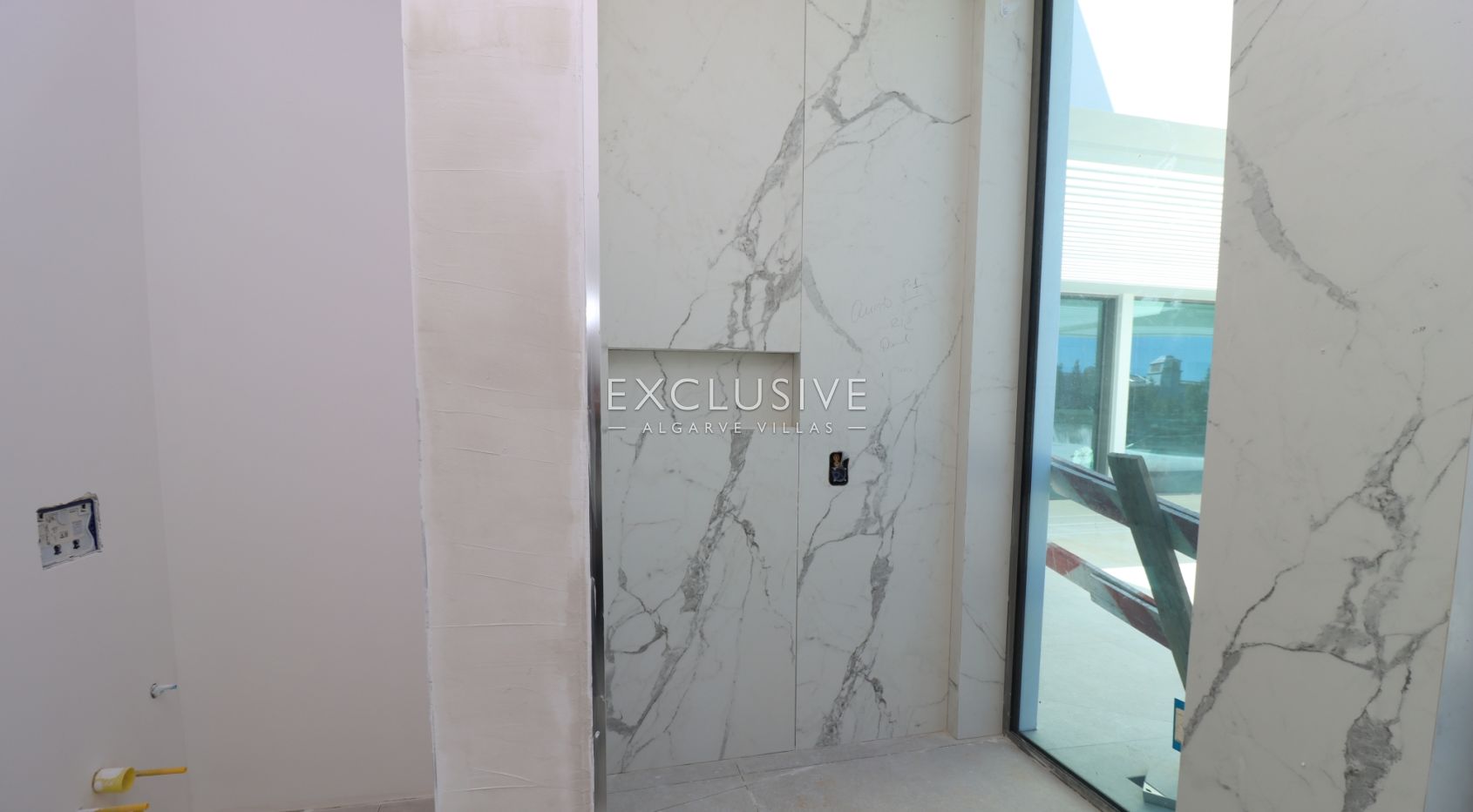 4+1-Villa in Quinta do Lago, nur wenige Gehminuten vom Strand entfernt, Algarve