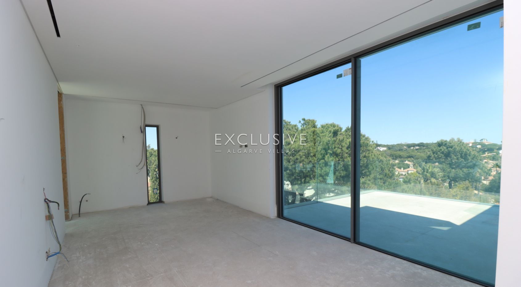 4+1-Villa in Quinta do Lago, nur wenige Gehminuten vom Strand entfernt, Algarve
