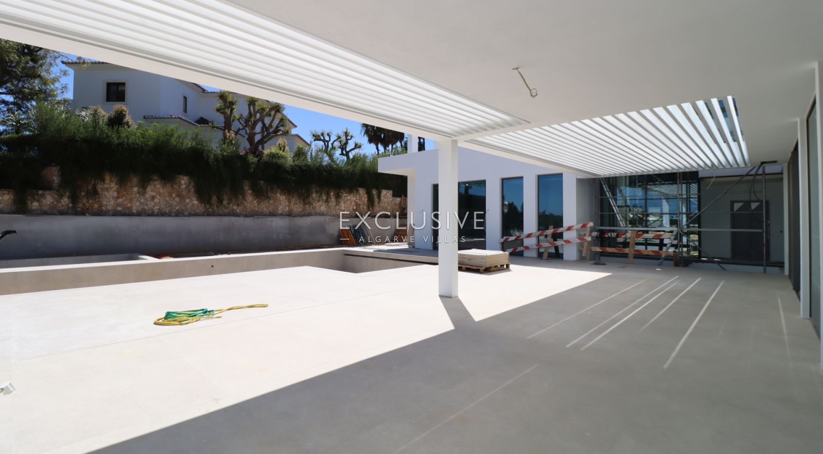 4+1-Villa in Quinta do Lago, nur wenige Gehminuten vom Strand entfernt, Algarve