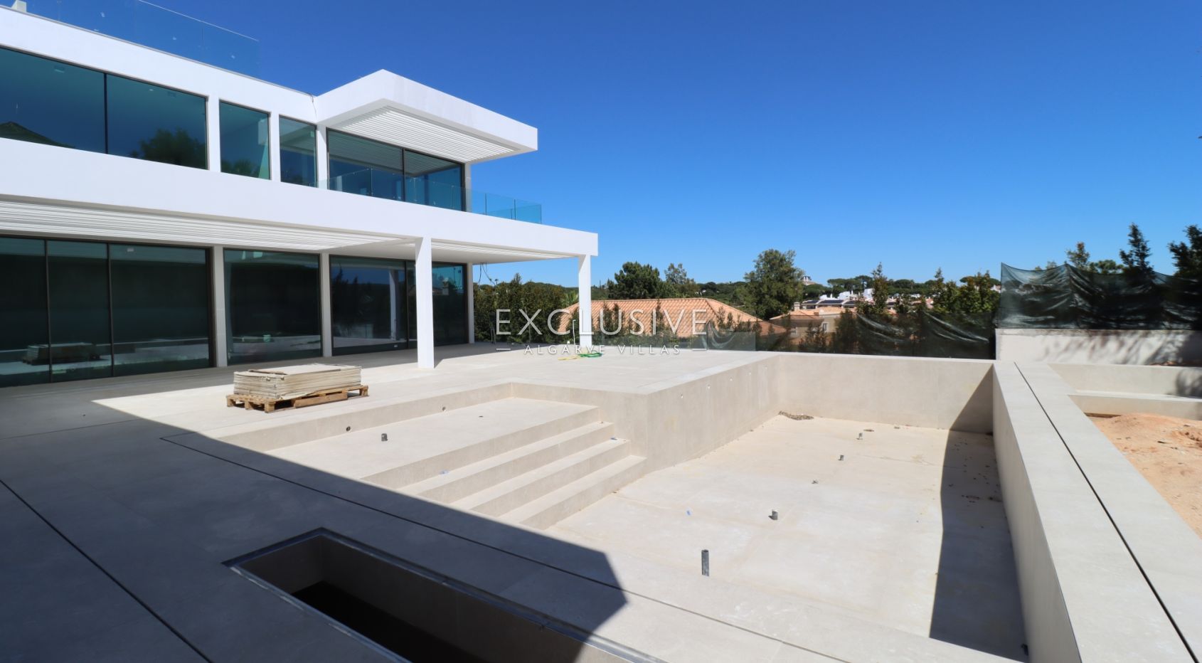 4+1-Villa in Quinta do Lago, nur wenige Gehminuten vom Strand entfernt, Algarve