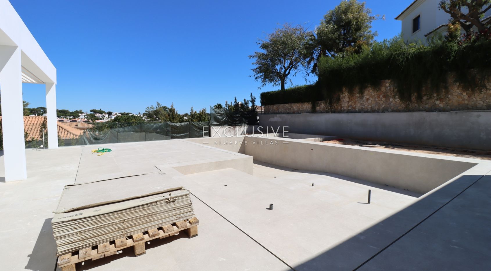 4+1-Villa in Quinta do Lago, nur wenige Gehminuten vom Strand entfernt, Algarve