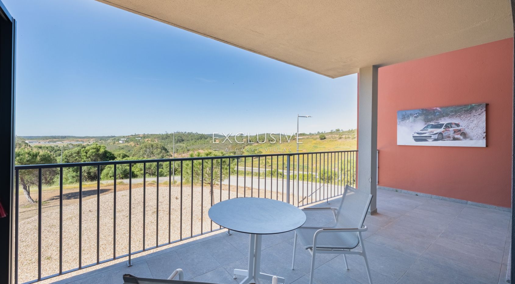 2-Zimmer-Wohnung mit Parkplatz und Pool in Portimão, Algarve