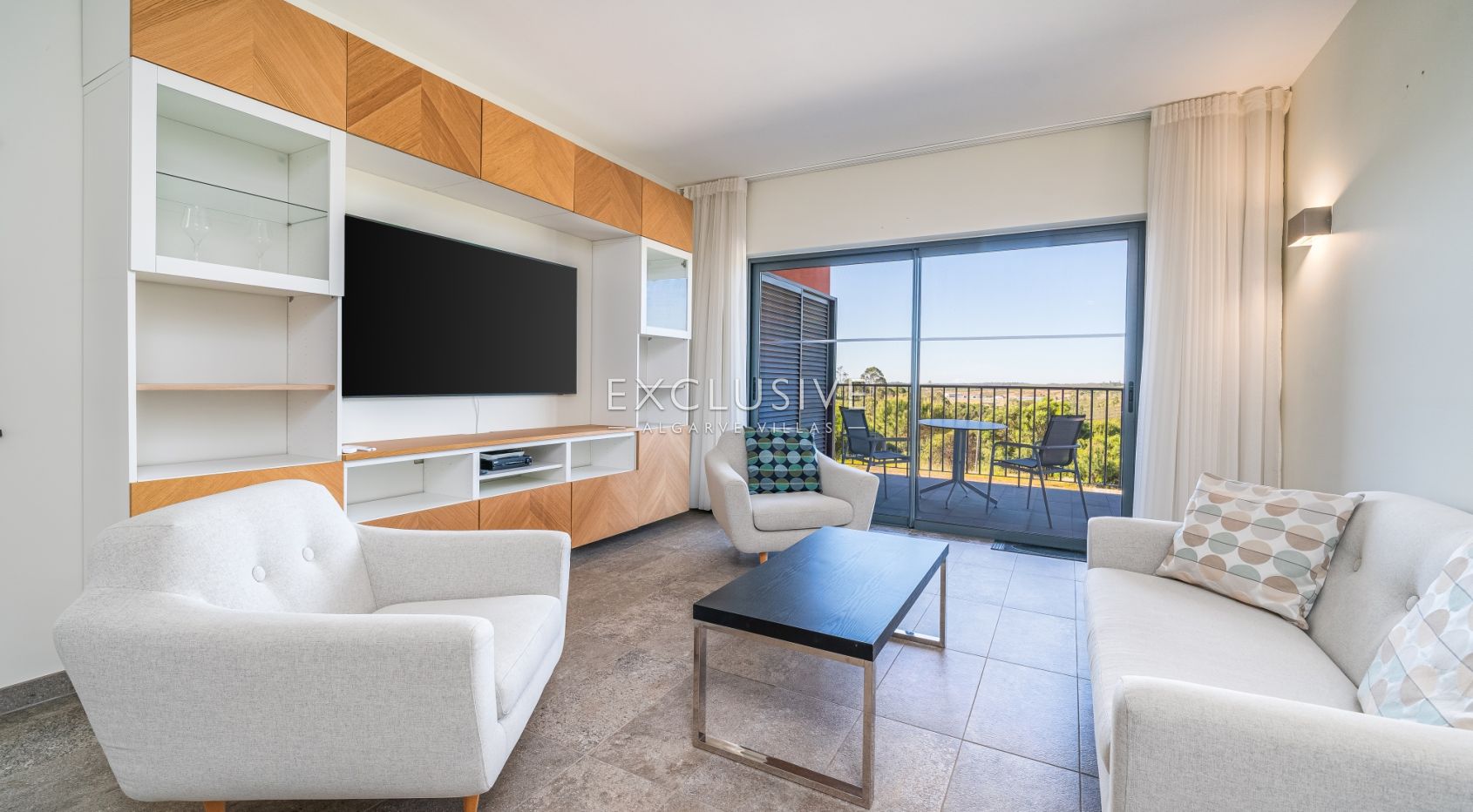2-Zimmer-Wohnung mit Parkplatz und Pool in Portimão, Algarve