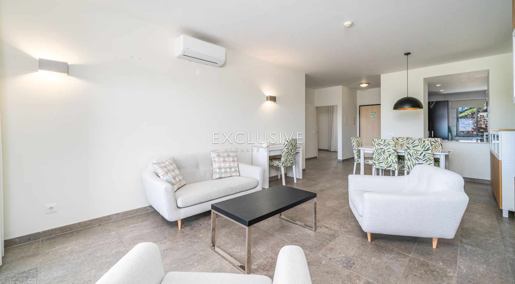 2-Zimmer-Wohnung mit Parkplatz und Pool in Portimão, Algarve