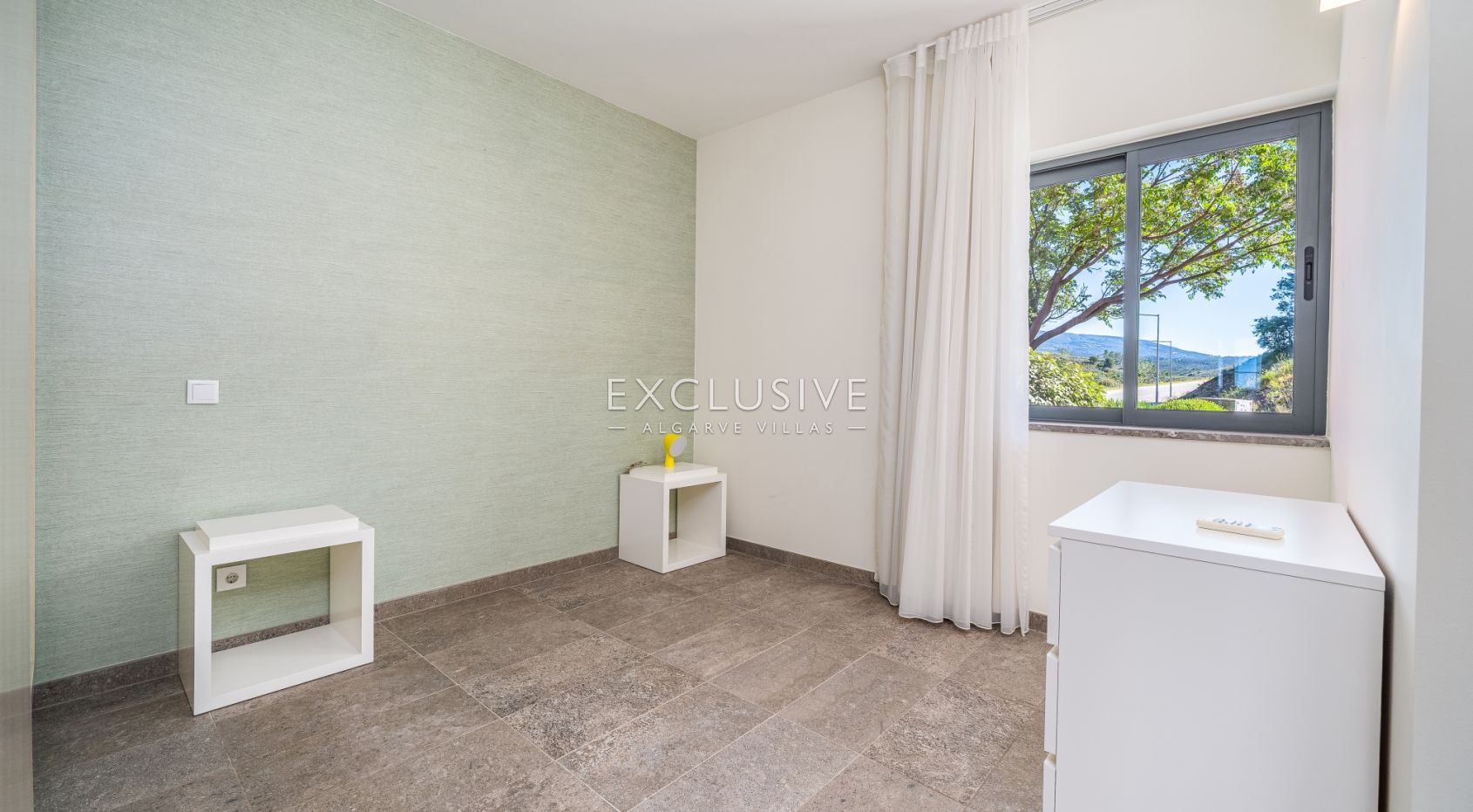 2-Zimmer-Wohnung mit Parkplatz und Pool in Portimão, Algarve