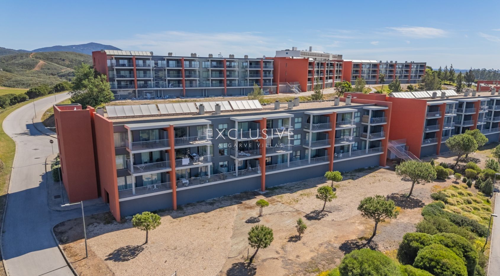 2-Zimmer-Wohnung mit Parkplatz und Pool in Portimão, Algarve