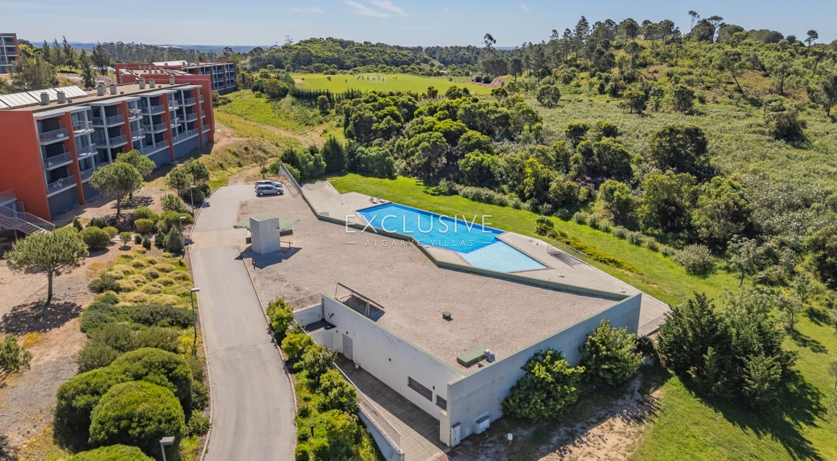 2-Zimmer-Wohnung mit Parkplatz und Pool in Portimão, Algarve