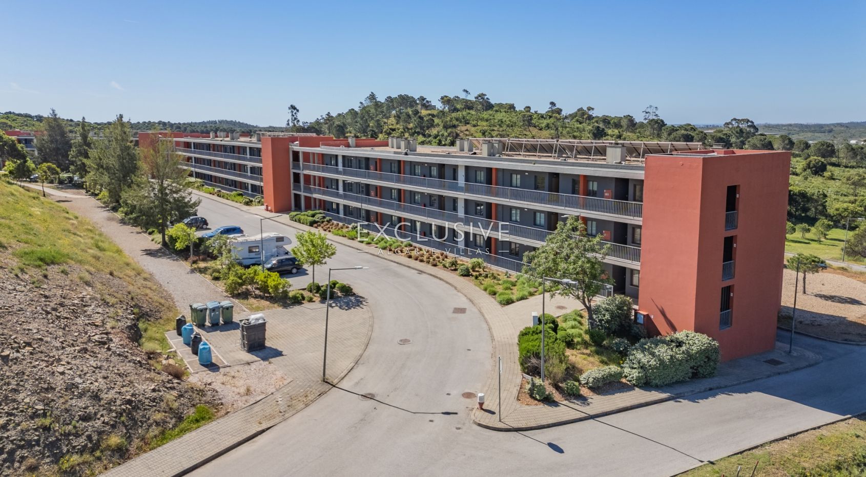 2-Zimmer-Wohnung mit Parkplatz und Pool in Portimão, Algarve