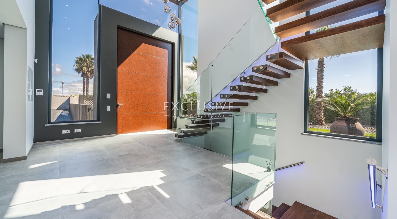 Moderne Luxusvilla mit Meerblick in Porto de Mós, Lagos