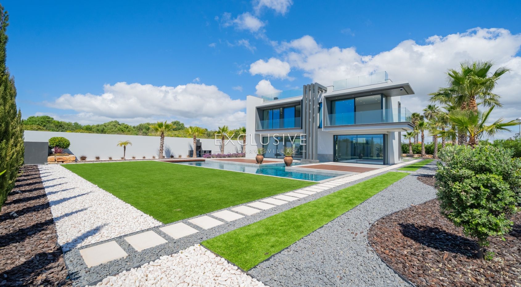 Moderne Luxusvilla mit Meerblick in Porto de Mós, Lagos