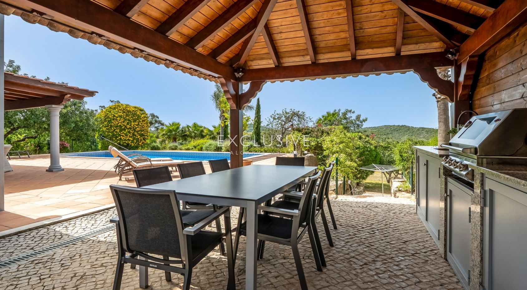 4 Schlafzimmer Villa Santa Barbara de Nexe, Algarve