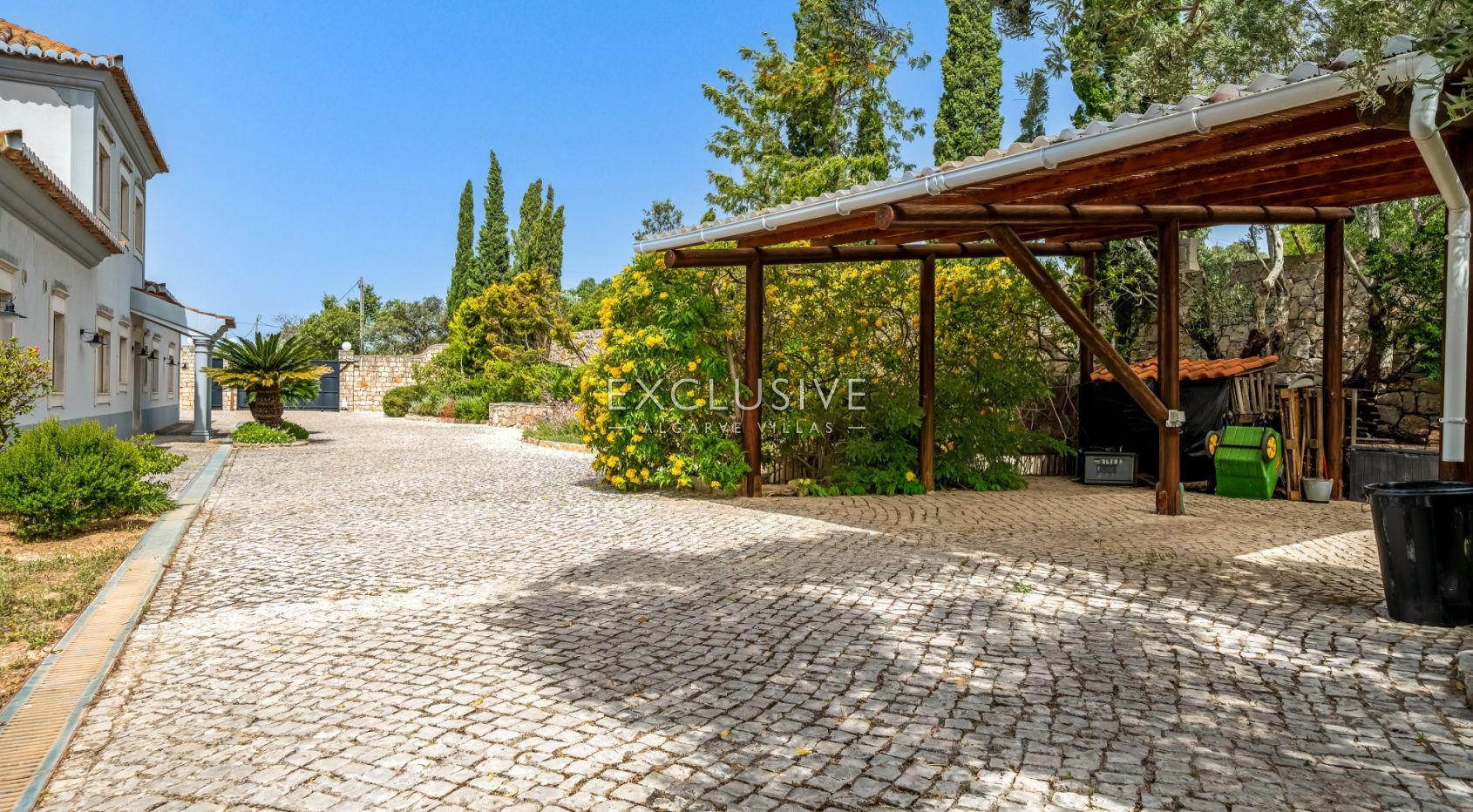 4 Schlafzimmer Villa Santa Barbara de Nexe, Algarve