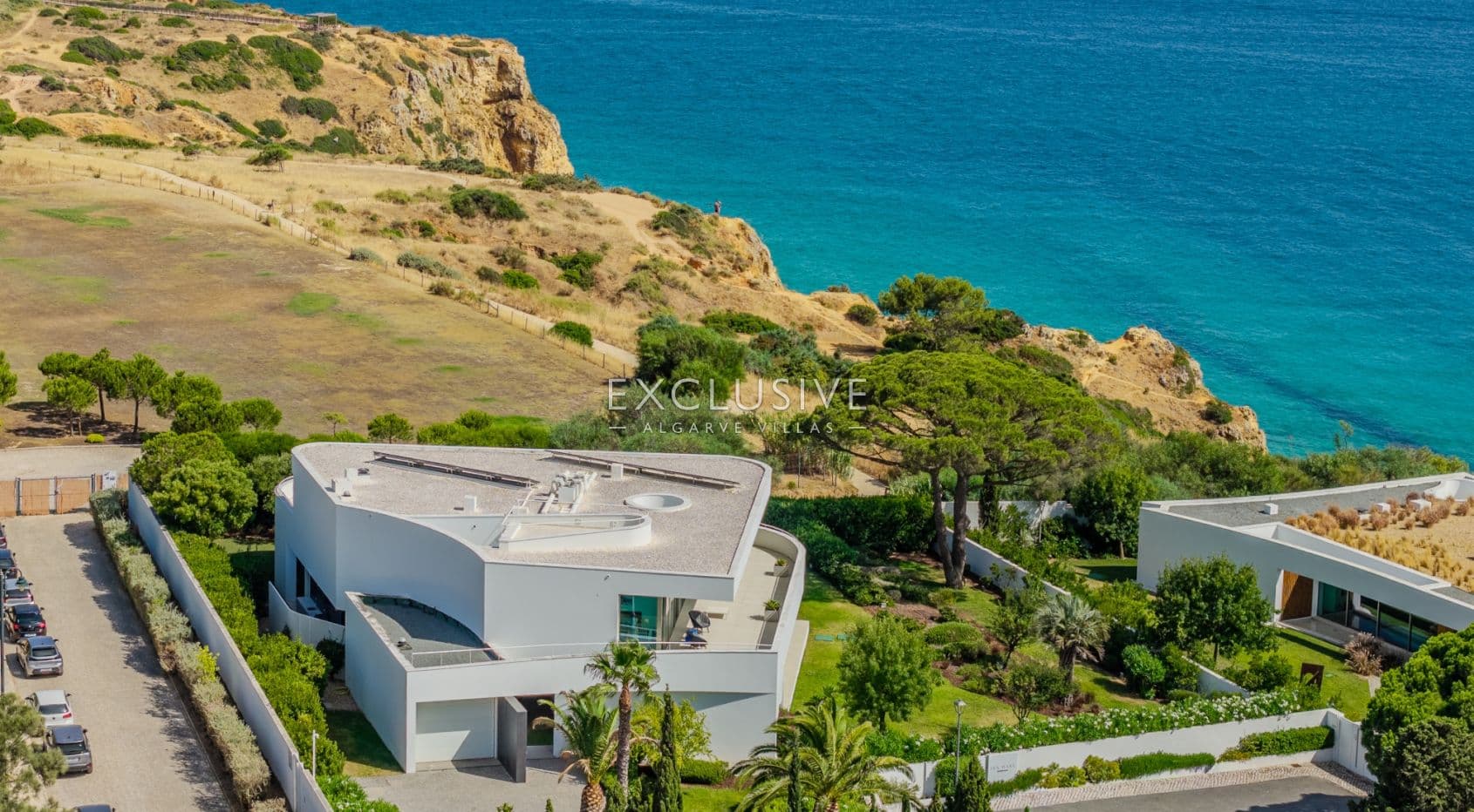 Luxury 6 bedroom Villa with 360º Sea Views in Canavial, Lagos-2