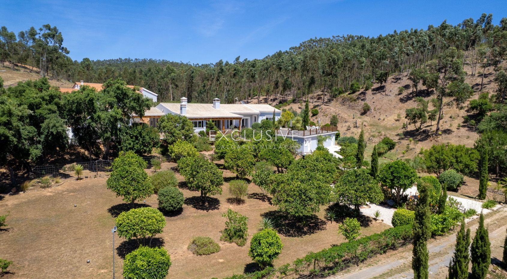 3 Bett Villa in schöner Landschaft mit 1ha Grundstück zwischen Portimao und Monchique