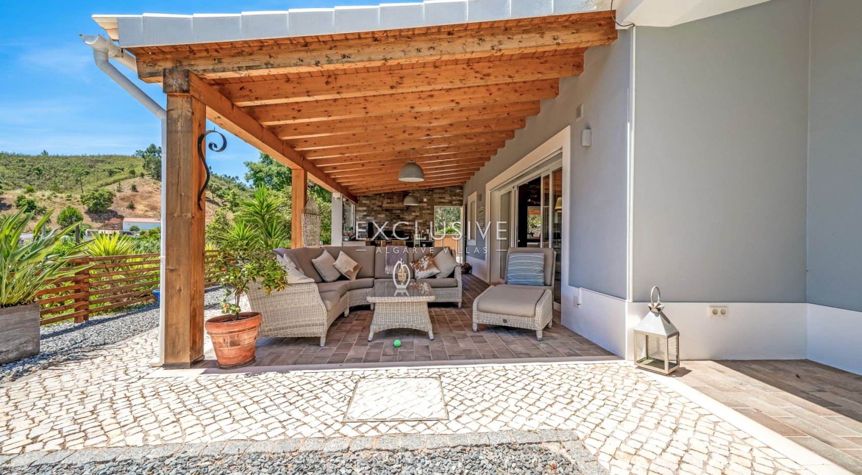3 Bett Villa in schöner Landschaft mit 1ha Grundstück zwischen Portimao und Monchique