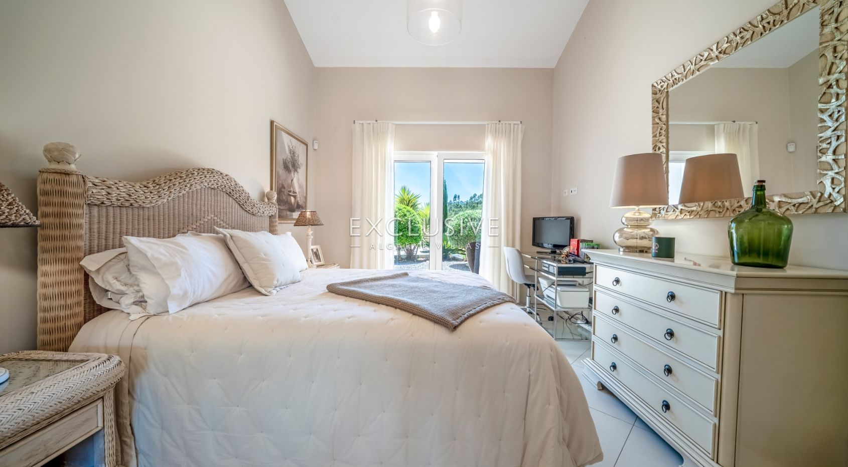 3 Bett Villa in schöner Landschaft mit 1ha Grundstück zwischen Portimao und Monchique