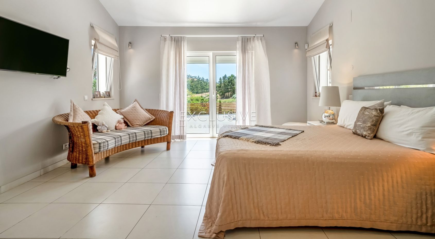 3 Bett Villa in schöner Landschaft mit 1ha Grundstück zwischen Portimao und Monchique