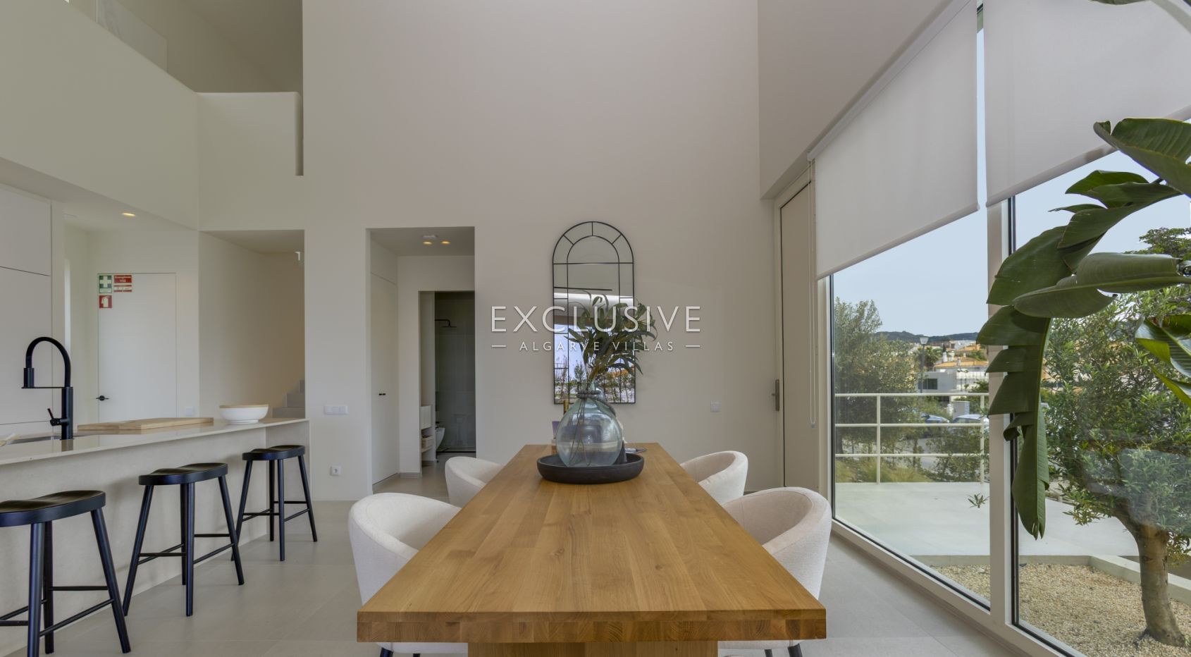 Entdecken Sie eine atemberaubende neue 3-Schlafzimmer-Villa in Santa Bárbara de Nexe, Al