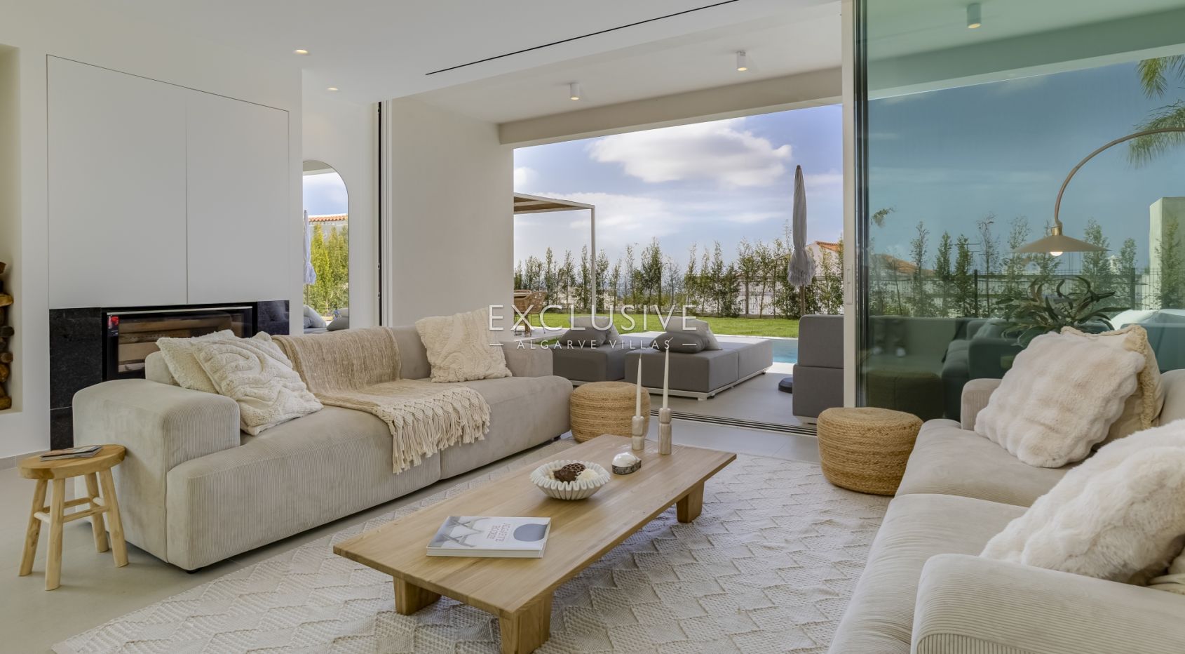 Entdecken Sie eine atemberaubende neue 3-Schlafzimmer-Villa in Santa Bárbara de Nexe, Al