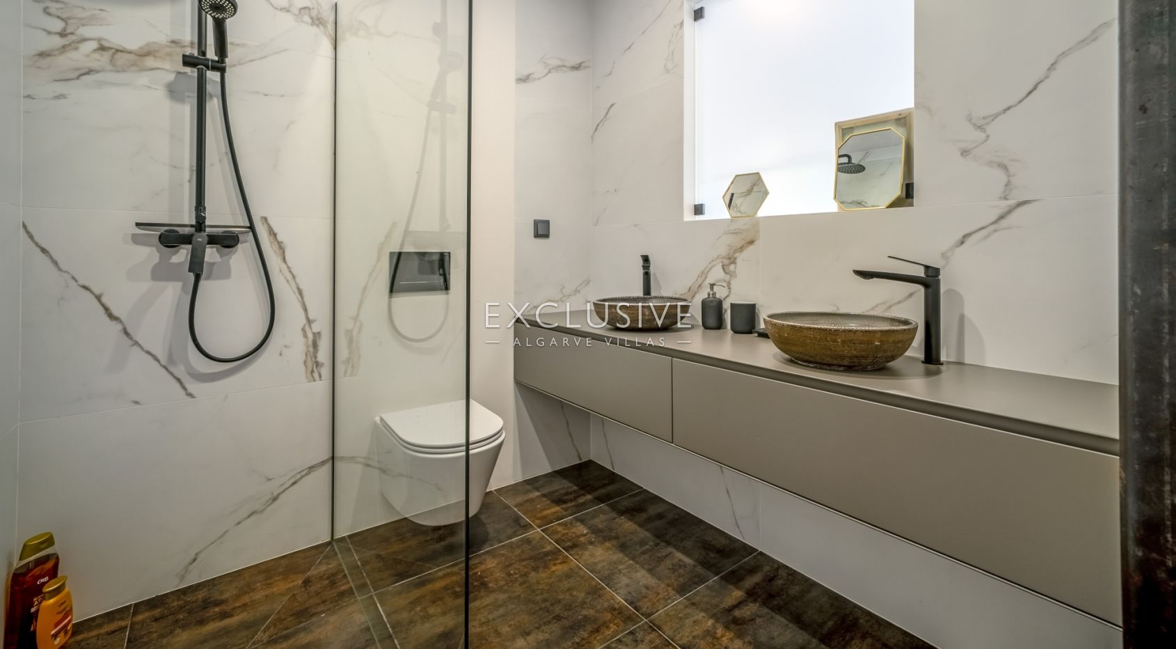 Ferragudo Villa mit 7 Schlafzimmern komplett renoviert