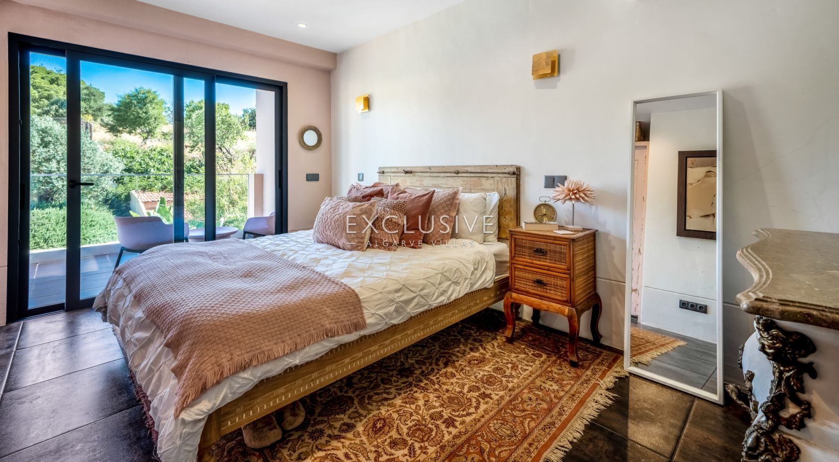 Ferragudo Villa mit 7 Schlafzimmern komplett renoviert