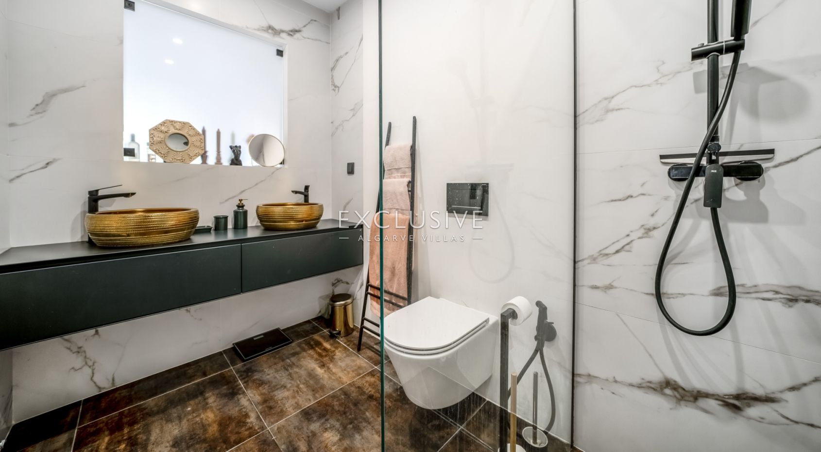 Ferragudo Villa mit 7 Schlafzimmern komplett renoviert