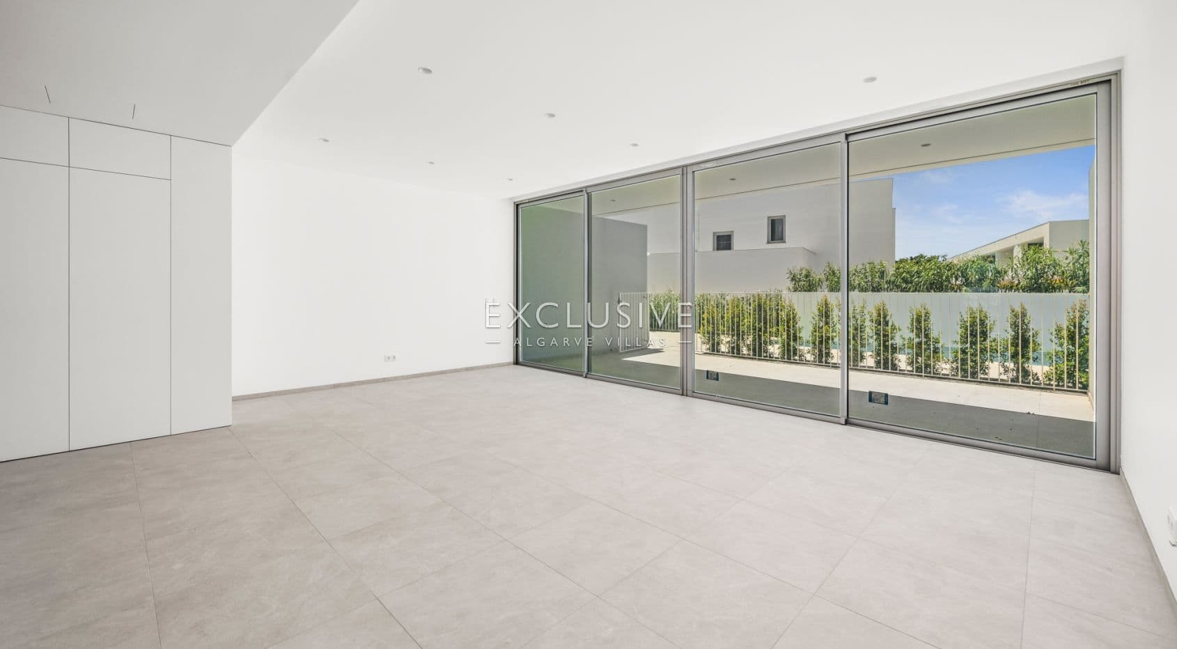 Brandneue Reihenvilla mit 2+1 Schlafzimmern und eigener Dachterrasse in Lagos an der Algarve zu verk-2