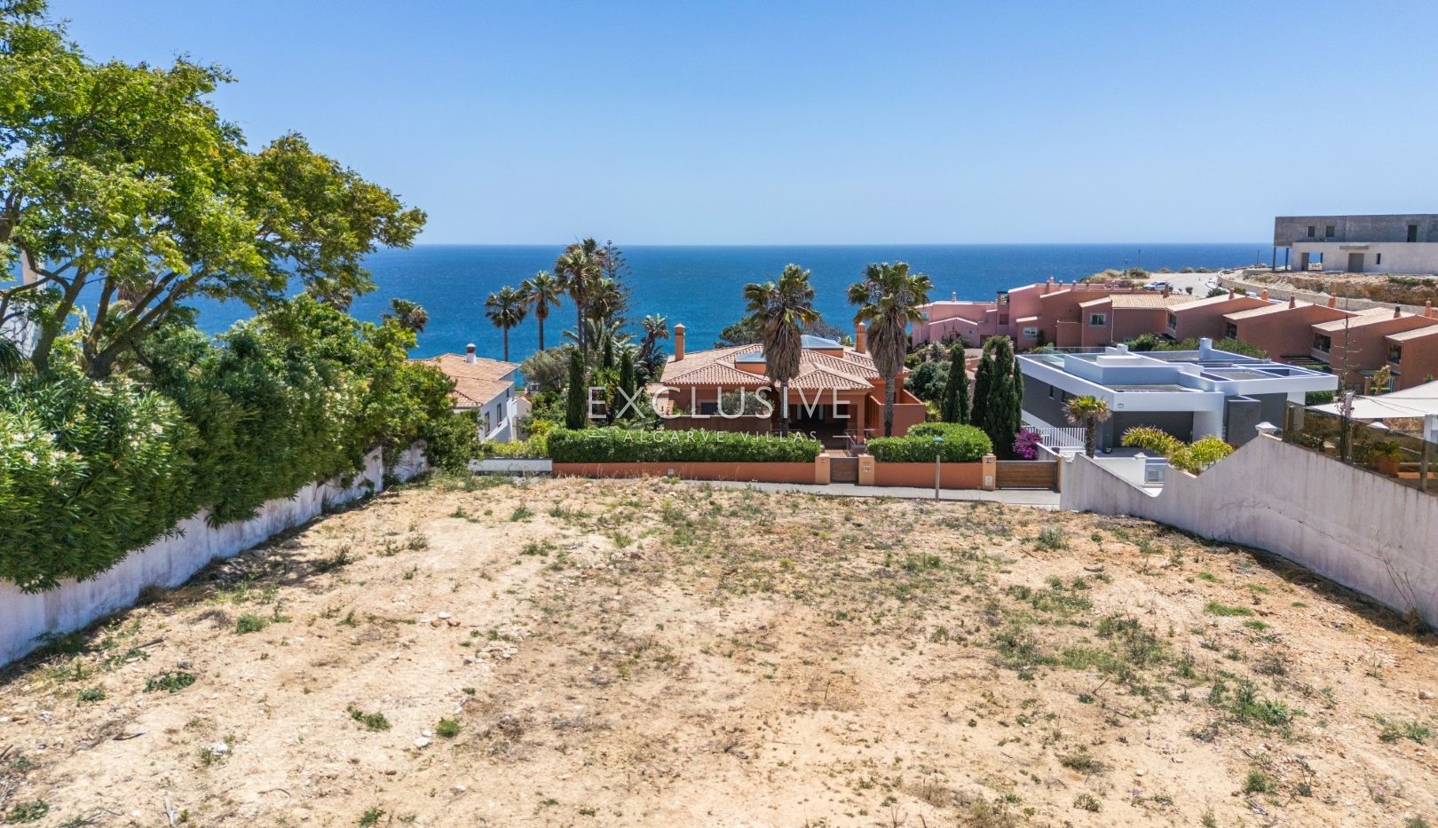 Seltenes Grundstück mit Meerblick in Praia da Luz