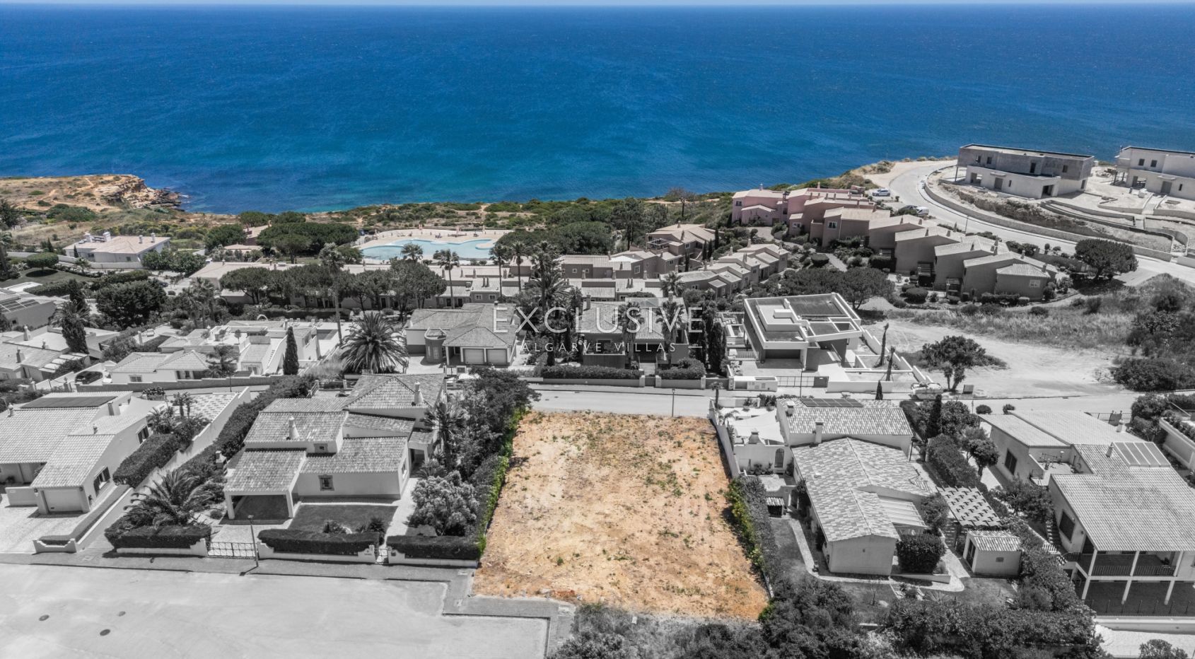 Seltenes Grundstück mit Meerblick in Praia da Luz