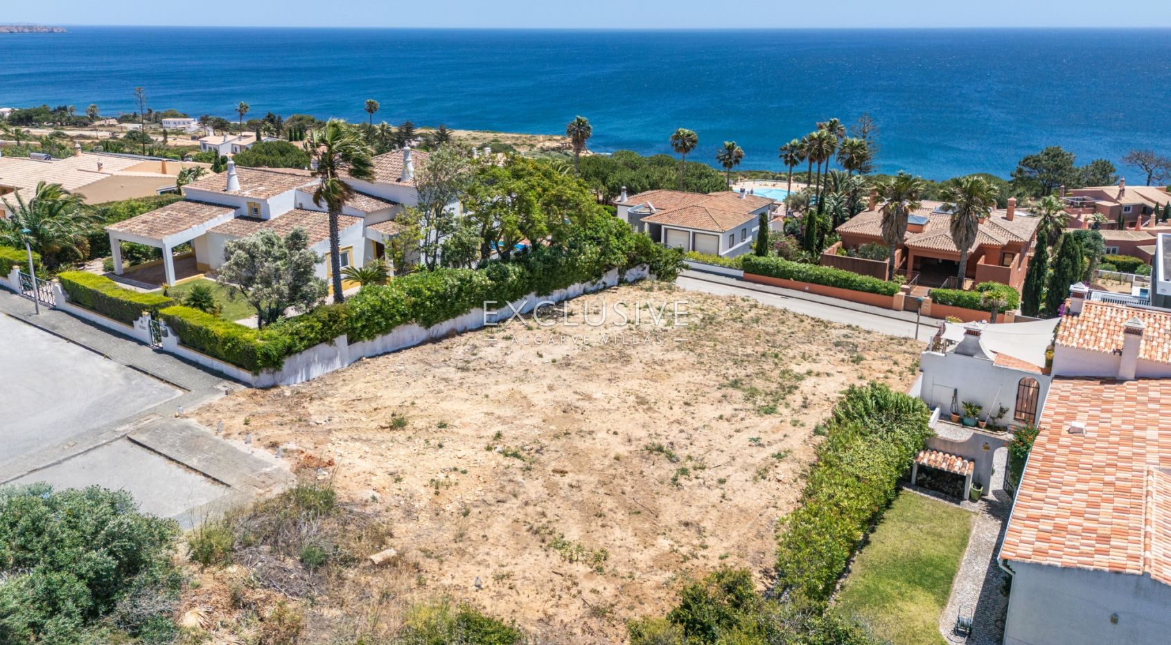 Seltenes Grundstück mit Meerblick in Praia da Luz