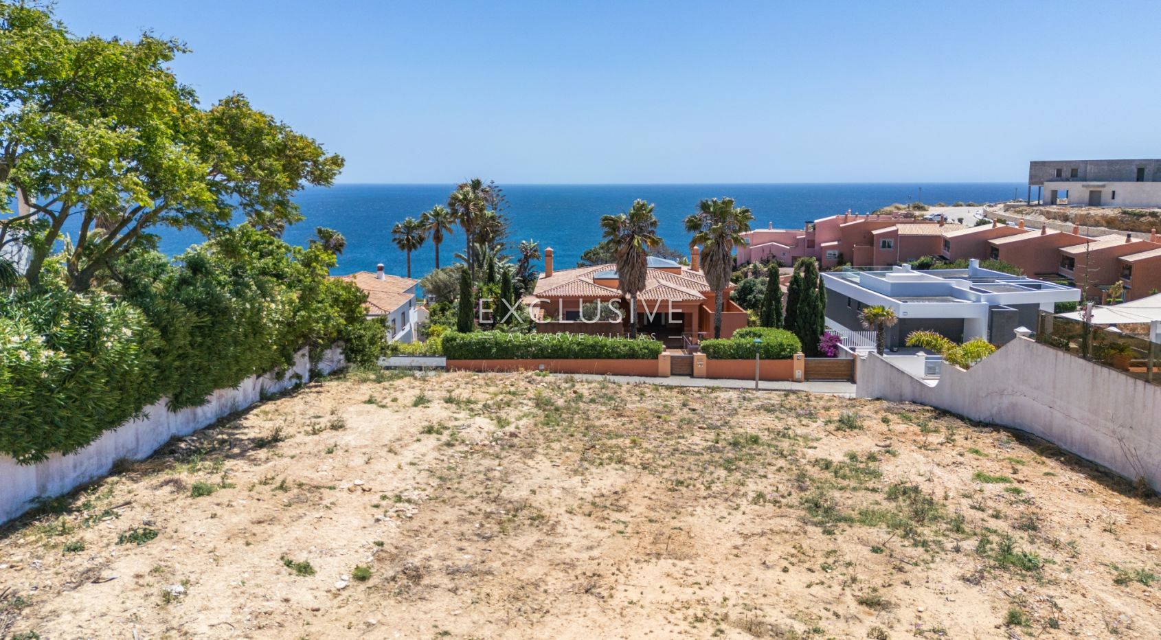 Seltenes Grundstück mit Meerblick in Praia da Luz