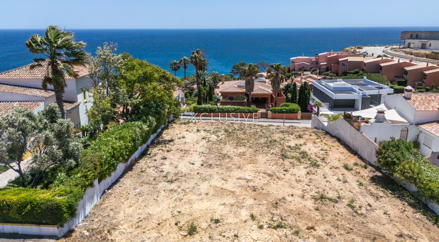Seltenes Grundstück mit Meerblick in Praia da Luz
