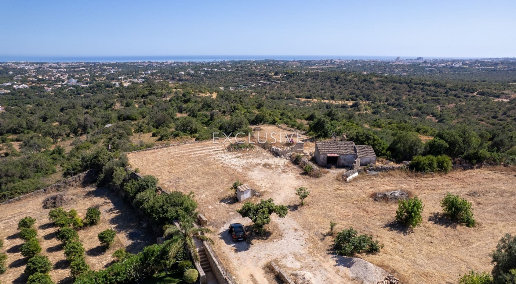 4 Grundstücke mit 2 Ruinen zum Bau von 2 Immobilien mit Meerblick in Albufeira-1