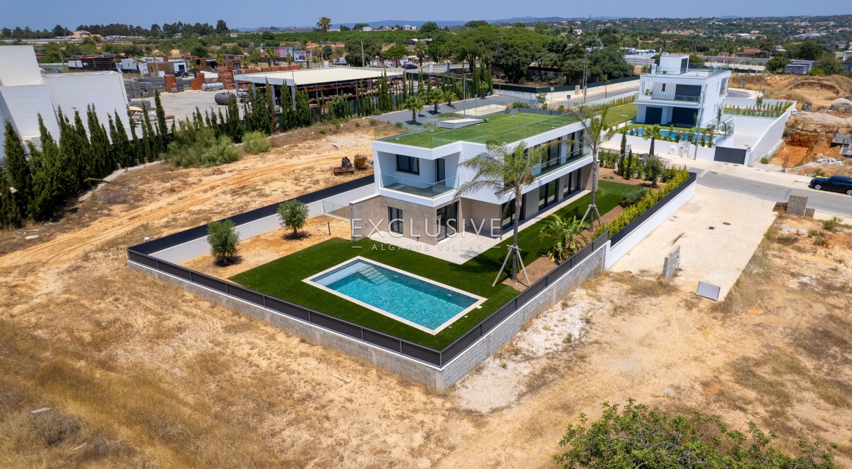 Neue Luxusvilla mit 4 Schlafzimmern und Pool in Encosta Dourada, Pêra, Algarve